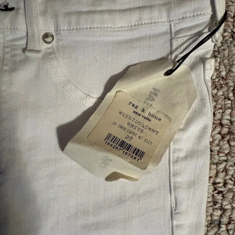 NWT Rag & Bone NWT 10 Inch Capri White Jeans‎ Slit Hem High Rise Size 28